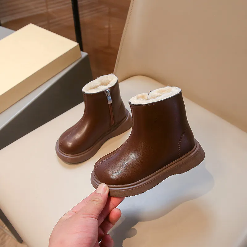 2024 Envío gratis NUEVO DESIGNILIDAD Men Womens Snow Kids Bots Winter Algodón Agodón zapatos Furry Furry Boots Martin Boots