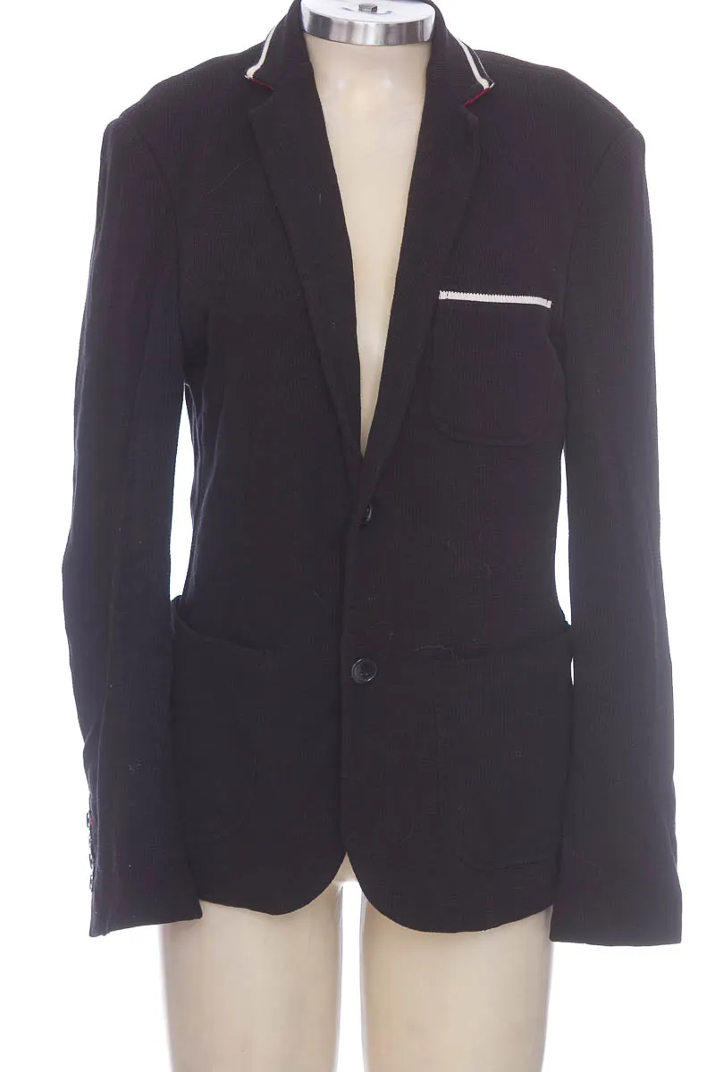 CHAQUETA COLOR NEGRO  ZARA
