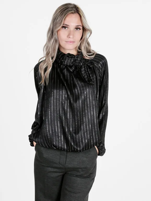 Daystar Blusa de mujer de manga larga con rayas plateadas.