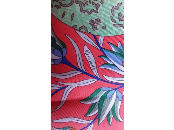 Hermès FLEURS ET PAPILLONS DE TISSU Multicolor 