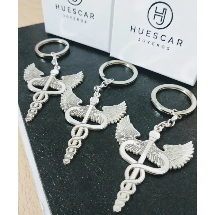 Llavero para medicos personalizado en plata de ley