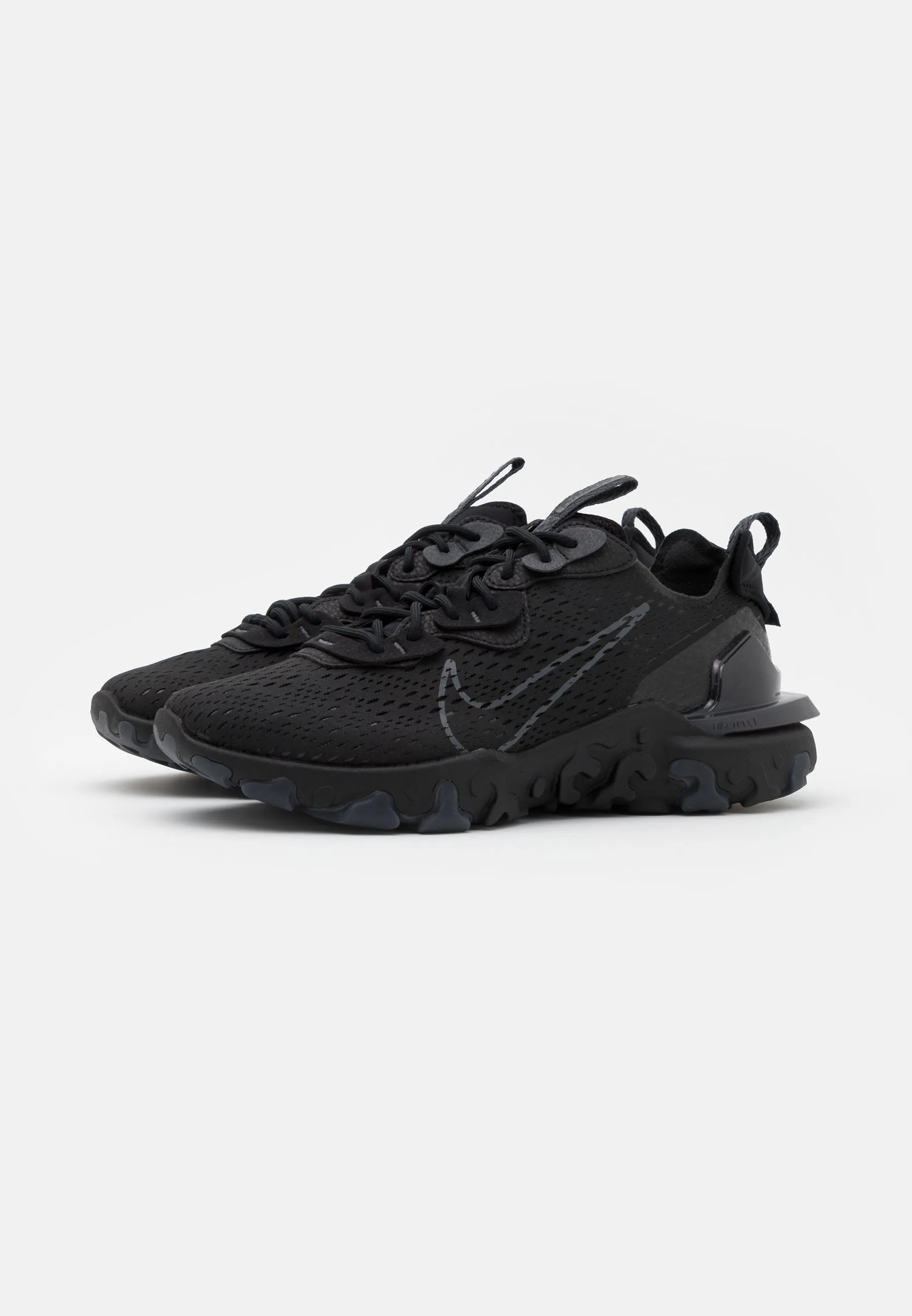 NIKE REACT V2  ZAPATILLAS