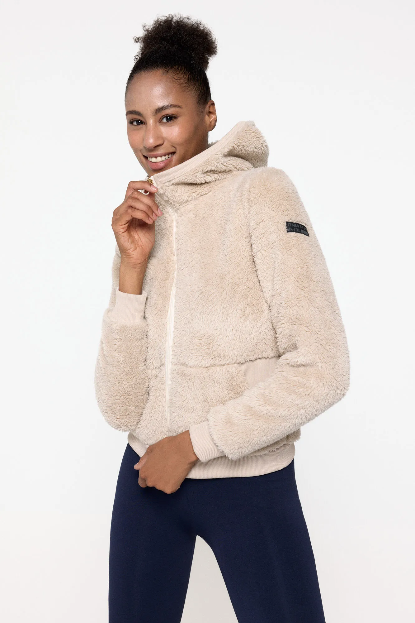 Only Play Chaqueta de borreguito con capucha