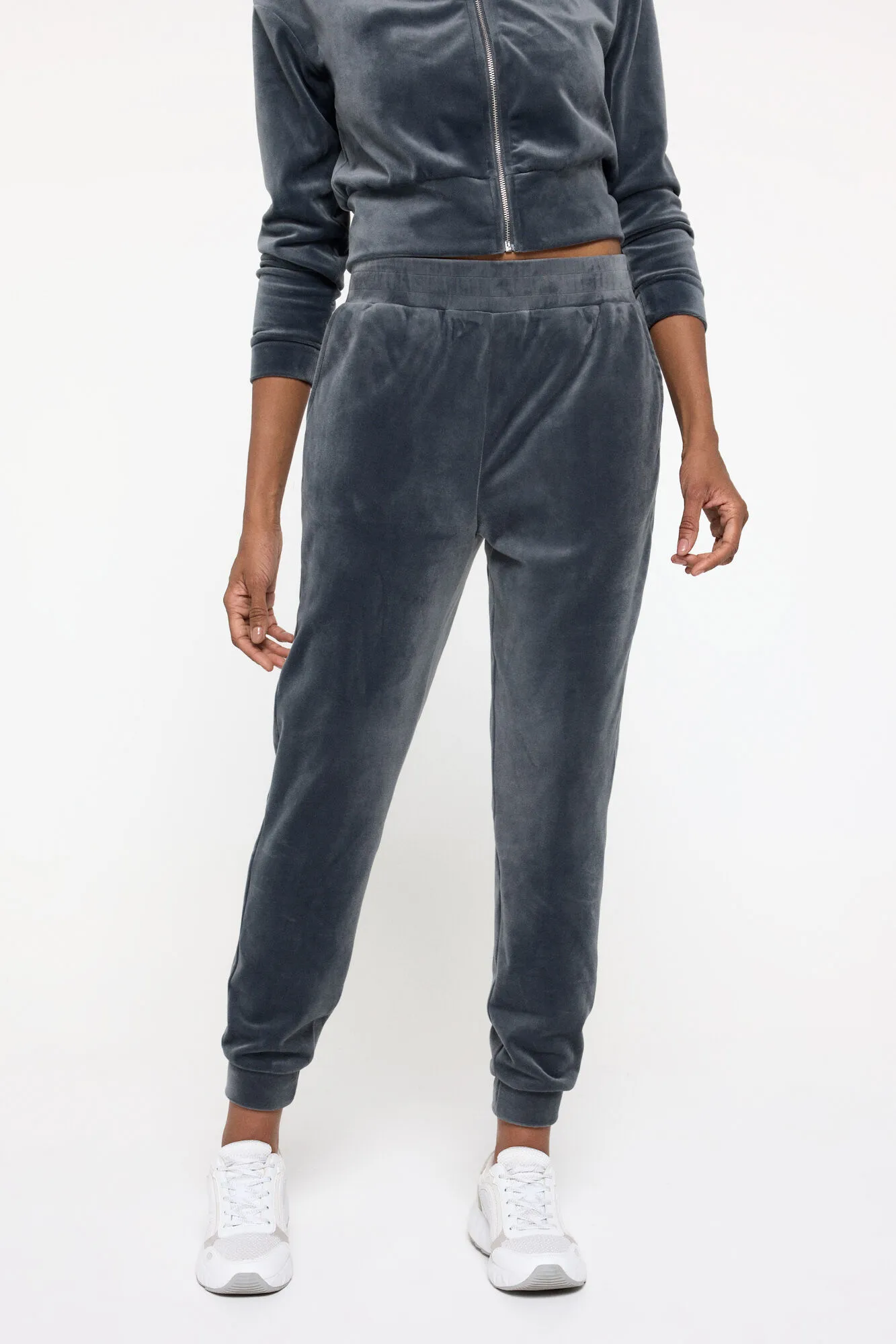 Only Play Pantalones jogger de terciopelo