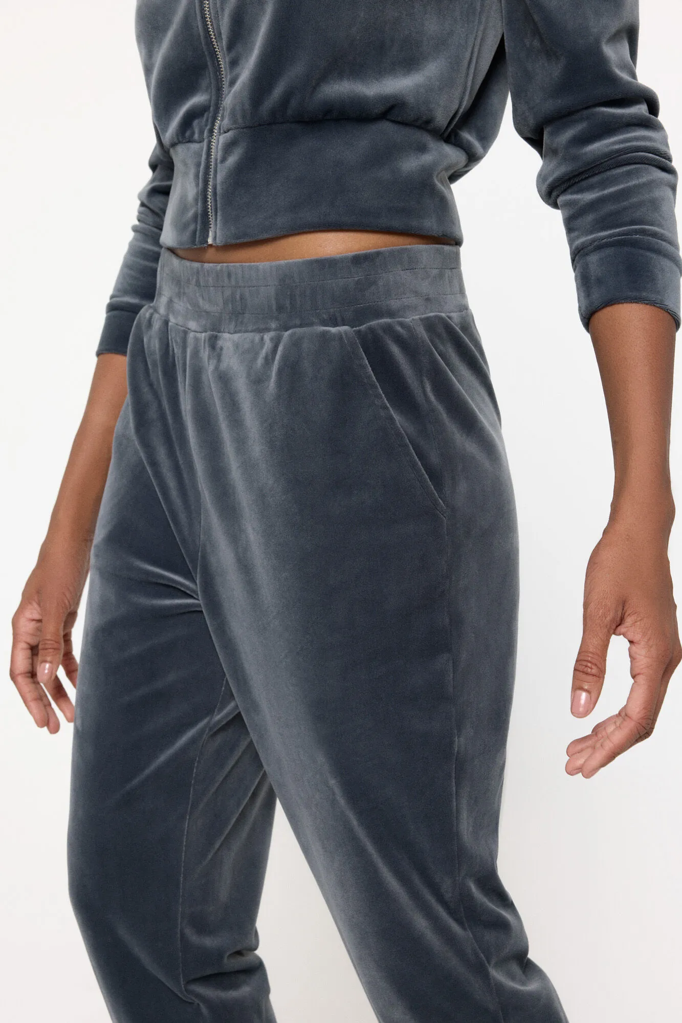 Only Play Pantalones jogger de terciopelo